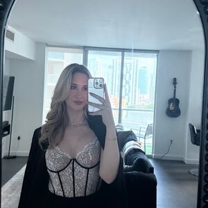 Meet your Posher, Erin